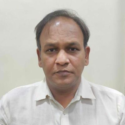 Director of the DNA Super Speciality Hospital is Dr. Ambika Choudhary